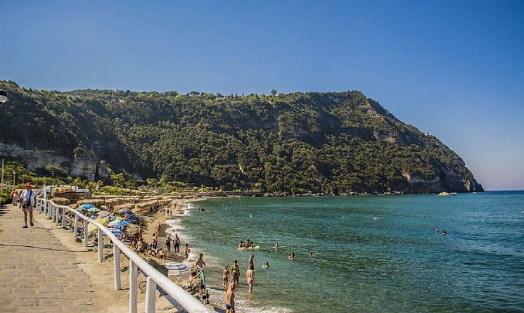 Spiaggia di citara a Forio D'ischia